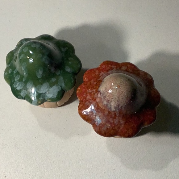 Pair of cute ceramic mushrooms - Picture 3 of 3